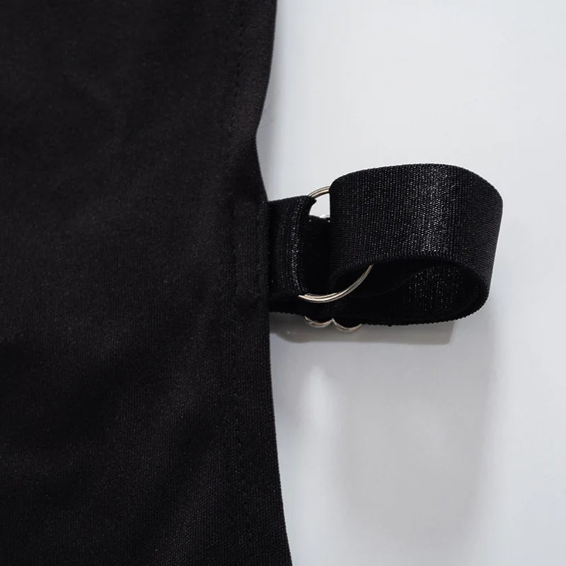 Vestido Negro Con Apertura Lateral